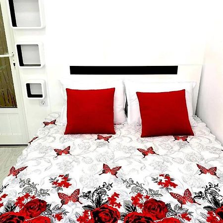 Simona Apartment Μπουργκάς Εξωτερικό φωτογραφία