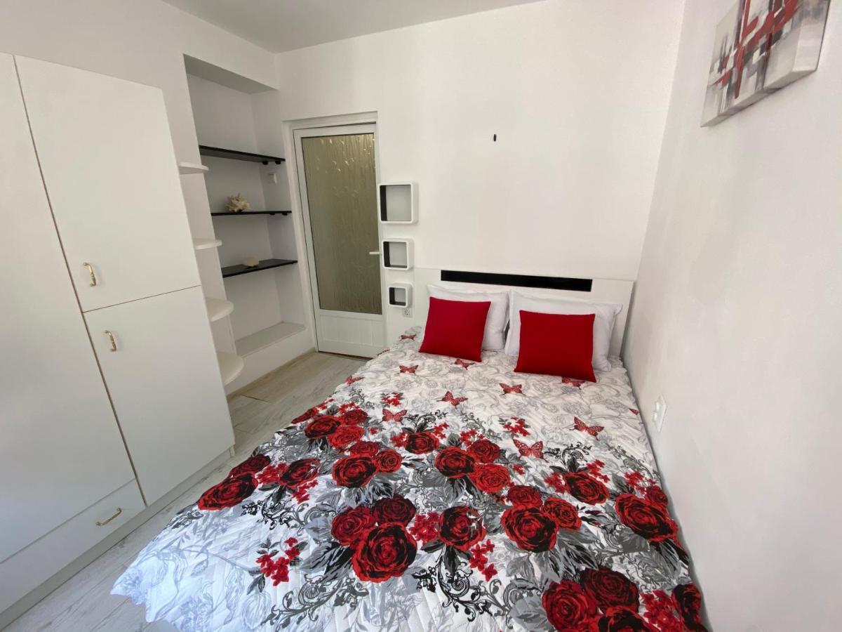 Simona Apartment Μπουργκάς Εξωτερικό φωτογραφία